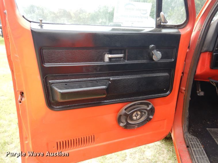 image for item DH8538 1976 Chevrolet Scottsdale 10  pickup truck