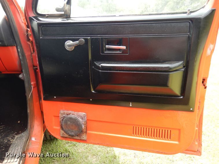 image for item DH8538 1976 Chevrolet Scottsdale 10  pickup truck