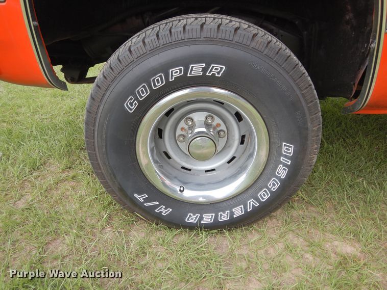 image for item DH8538 1976 Chevrolet Scottsdale 10  pickup truck