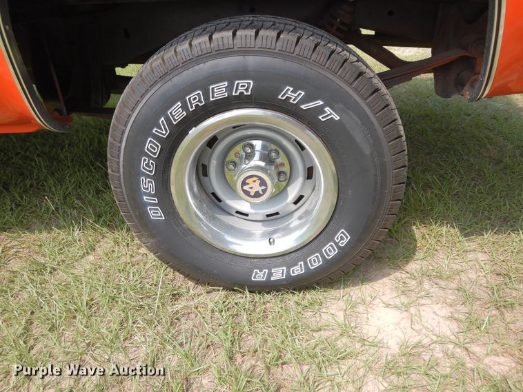 image for item DH8538 1976 Chevrolet Scottsdale 10  pickup truck