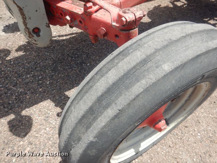 image for item DJ1326 1946 Ford 2N  tractor