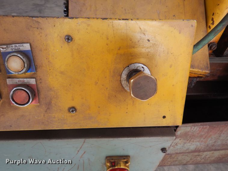 image for item DJ3825 Band saw