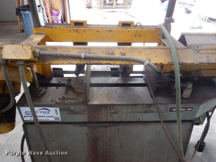 image for item DJ3825 Band saw