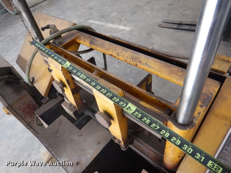 image for item DJ3825 Band saw