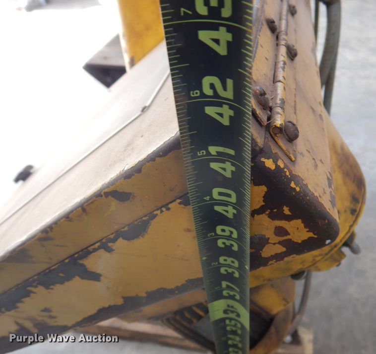 image for item DJ3825 Band saw