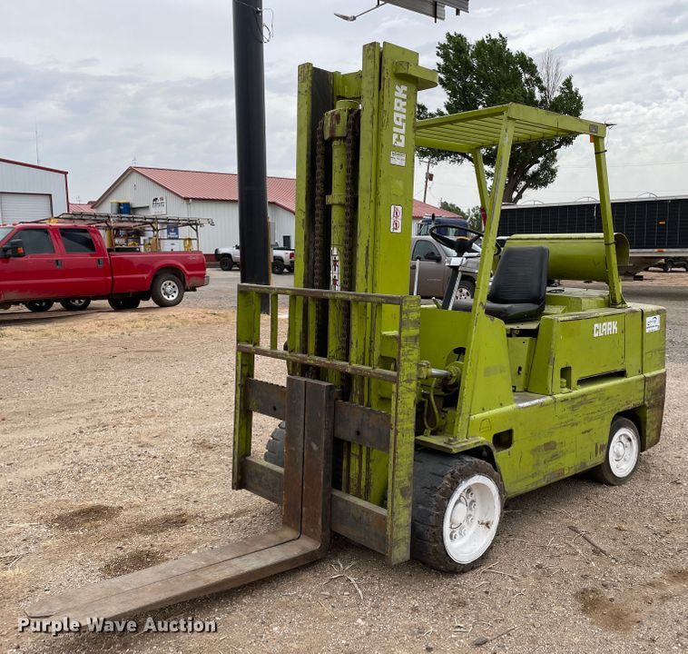 image for item DJ5154 Clark C500-Y35  forklift