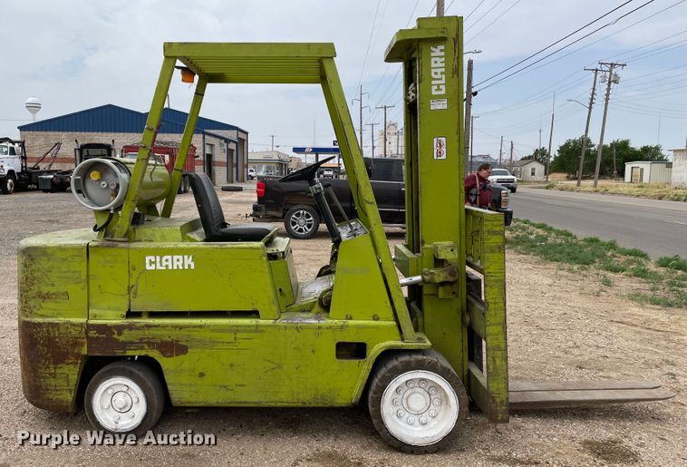 image for item DJ5154 Clark C500-Y35  forklift