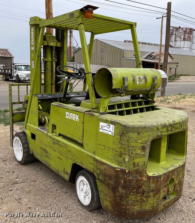 image for item DJ5154 Clark C500-Y35  forklift