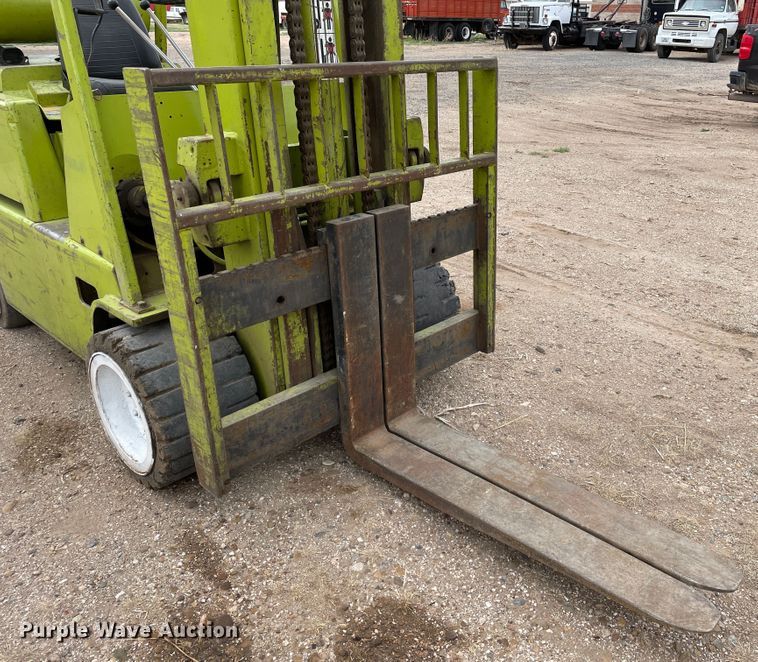 image for item DJ5154 Clark C500-Y35  forklift