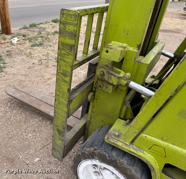 image for item DJ5154 Clark C500-Y35  forklift