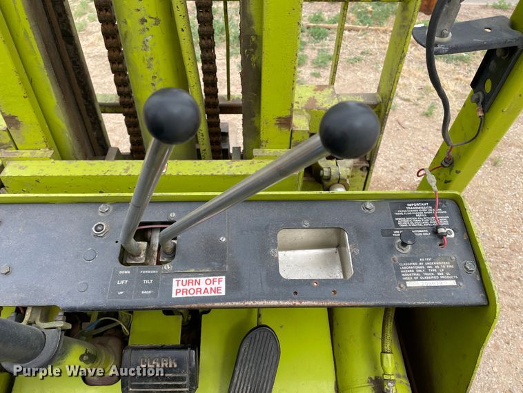 image for item DJ5154 Clark C500-Y35  forklift