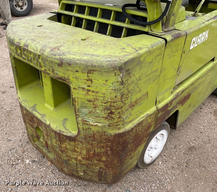 image for item DJ5154 Clark C500-Y35  forklift