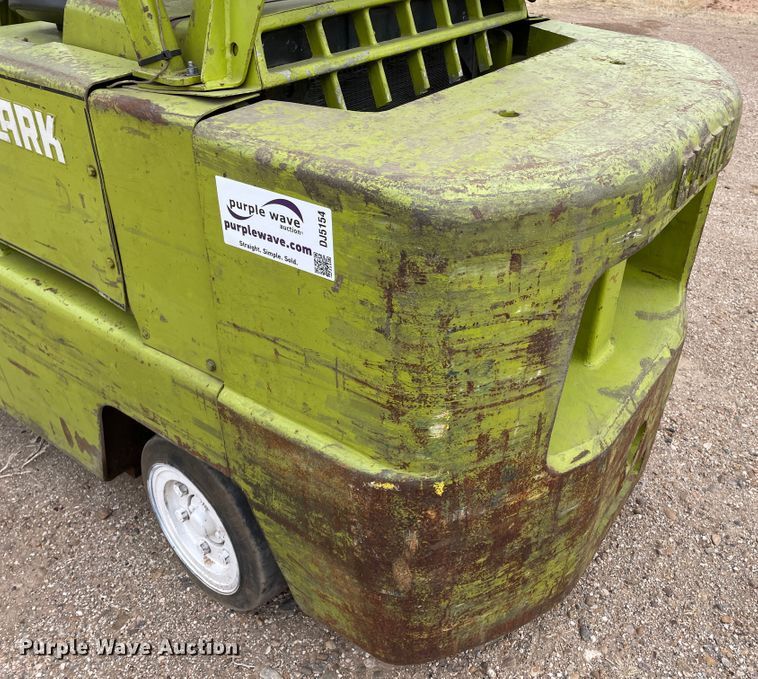 image for item DJ5154 Clark C500-Y35  forklift