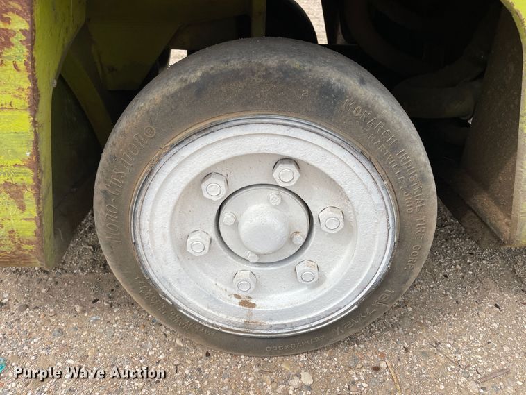 image for item DJ5154 Clark C500-Y35  forklift