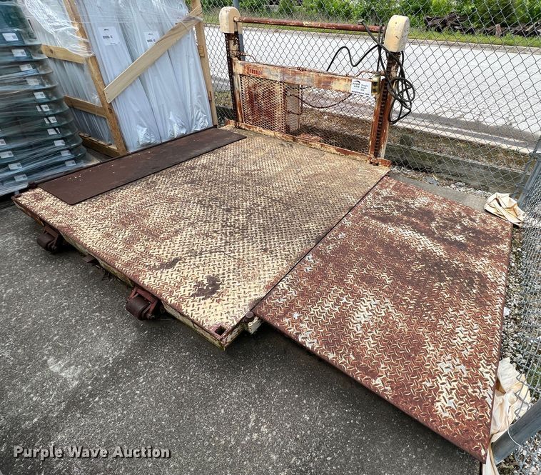 image for item DL4264 dock leveler