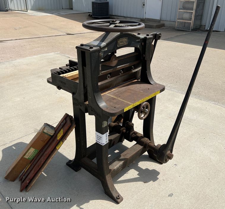 image for item DL4265 The Chandler & Price Co.  paper cutter