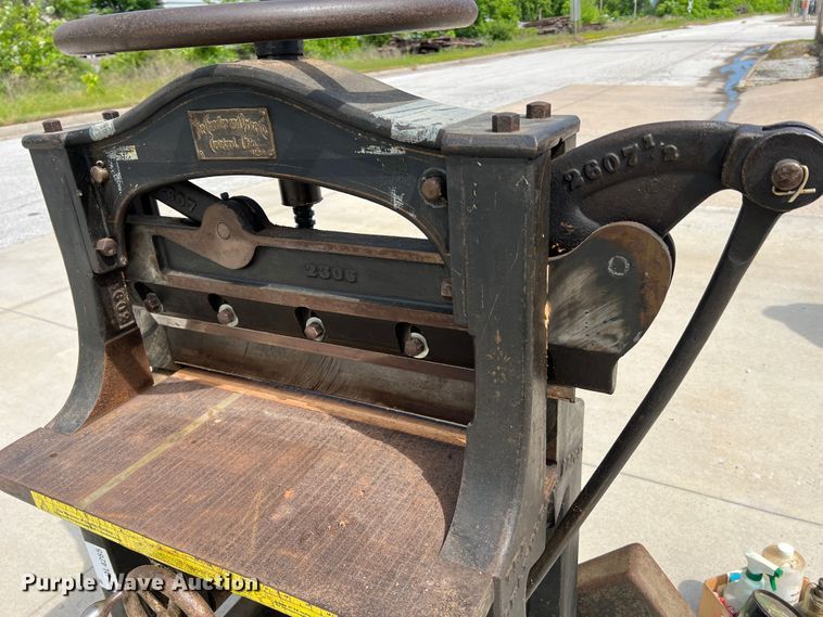 image for item DL4265 The Chandler & Price Co.  paper cutter