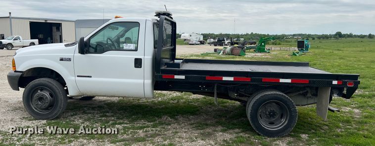 image for item DL4272 2000 Ford F550 Super Duty XL  flatbed truck