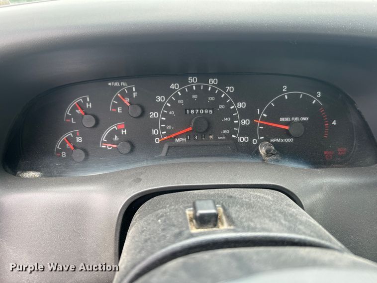 image for item DL4272 2000 Ford F550 Super Duty XL  flatbed truck