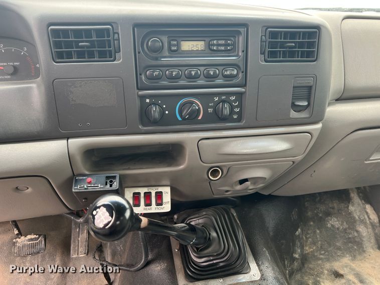 image for item DL4272 2000 Ford F550 Super Duty XL  flatbed truck