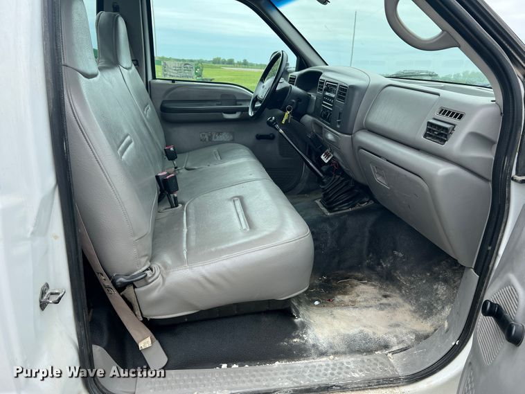 image for item DL4272 2000 Ford F550 Super Duty XL  flatbed truck