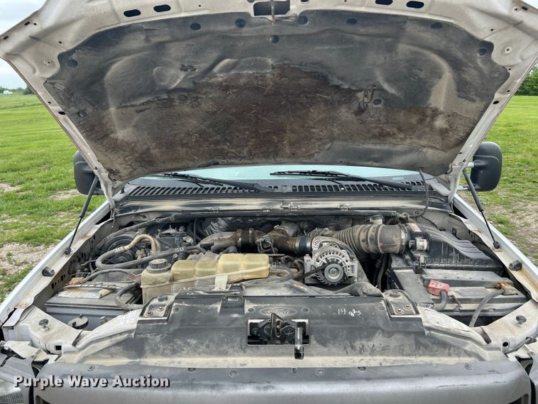 image for item DL4272 2000 Ford F550 Super Duty XL  flatbed truck