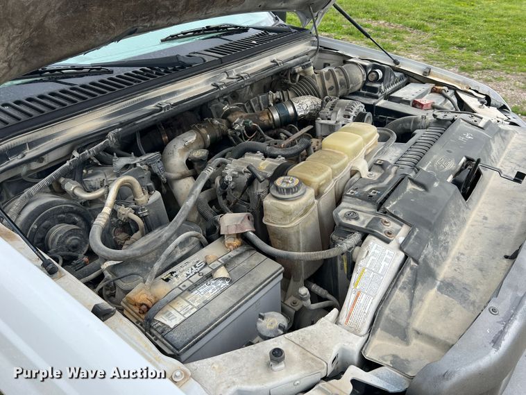 image for item DL4272 2000 Ford F550 Super Duty XL  flatbed truck