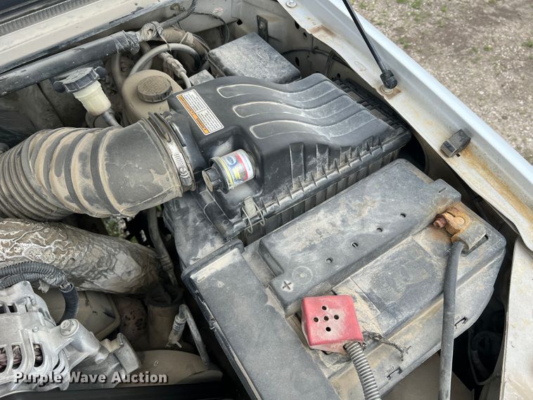 image for item DL4272 2000 Ford F550 Super Duty XL  flatbed truck