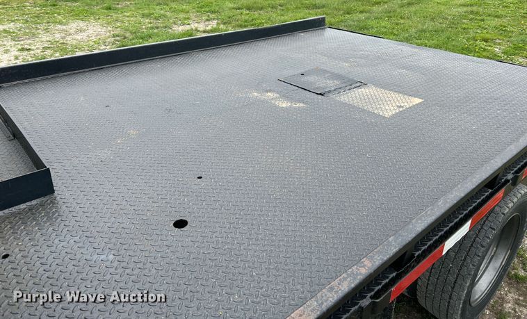 image for item DL4272 2000 Ford F550 Super Duty XL  flatbed truck