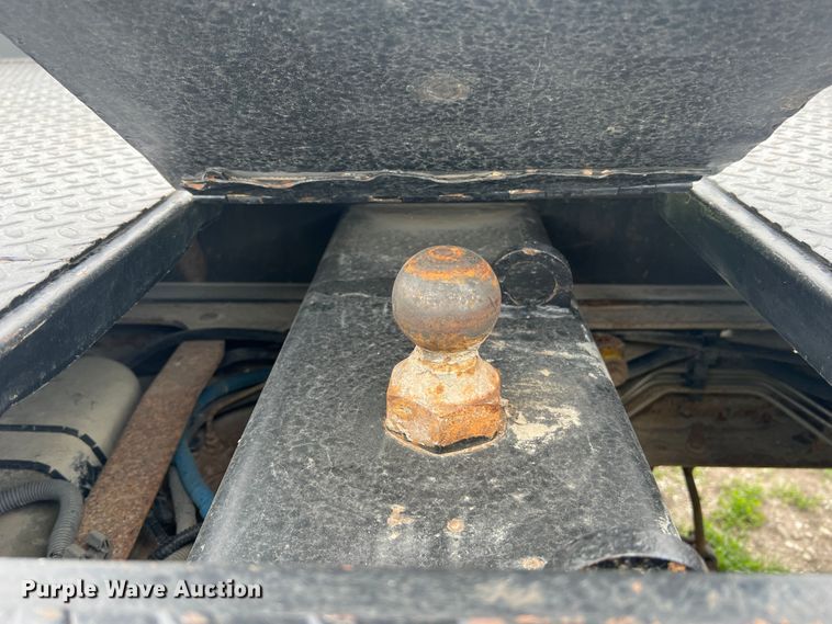 image for item DL4272 2000 Ford F550 Super Duty XL  flatbed truck