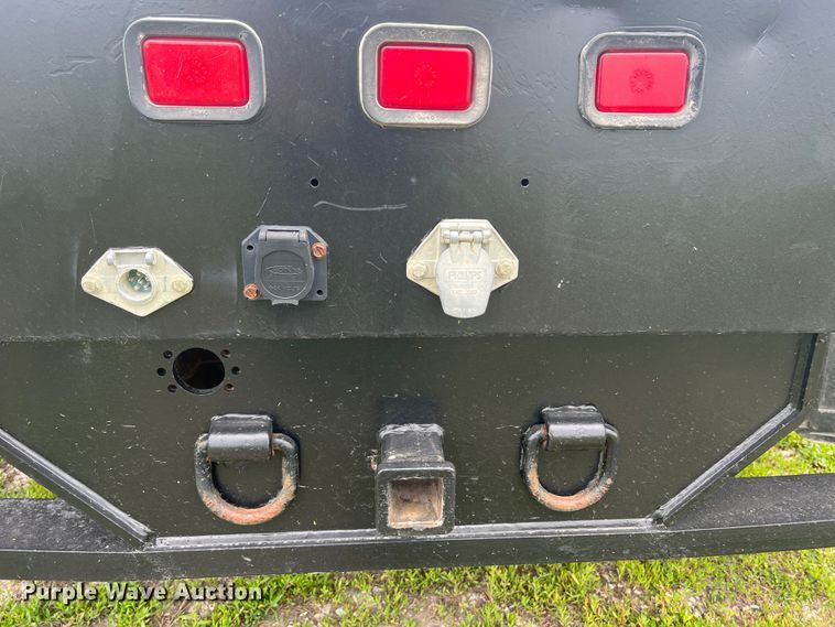 image for item DL4272 2000 Ford F550 Super Duty XL  flatbed truck