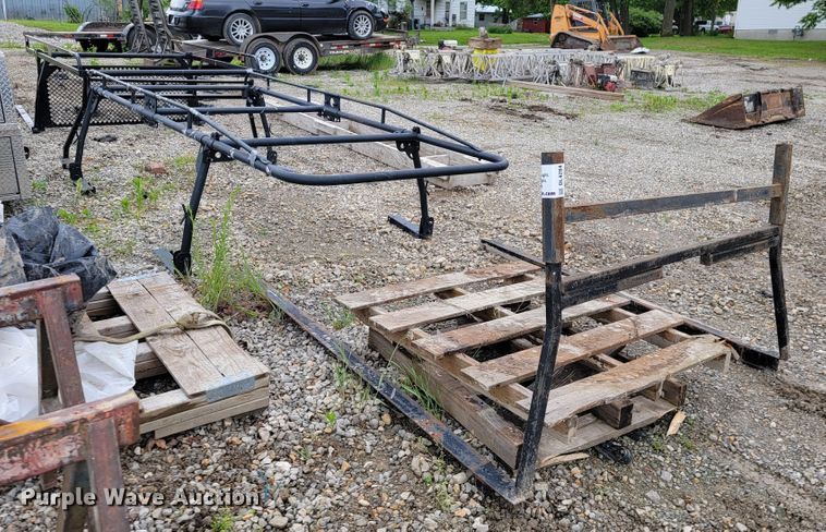 image for item DL4284 (3) ladder racks