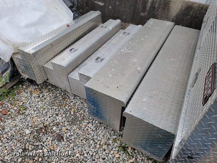 image for item DL4285 (9) toolboxes