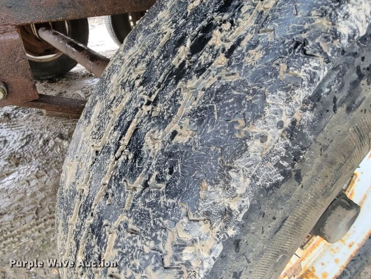 image for item DL4320 1994 Jerry James  utility trailer