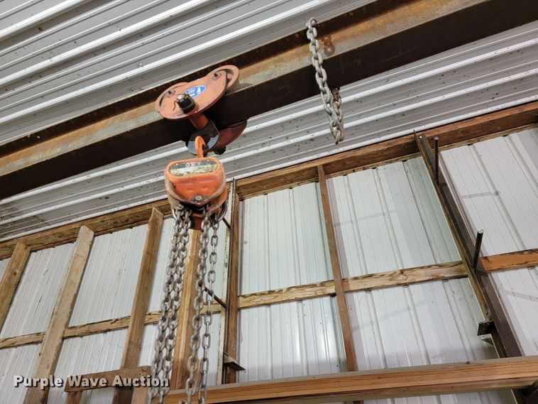 image for item DL4337 A-frame chain hoist