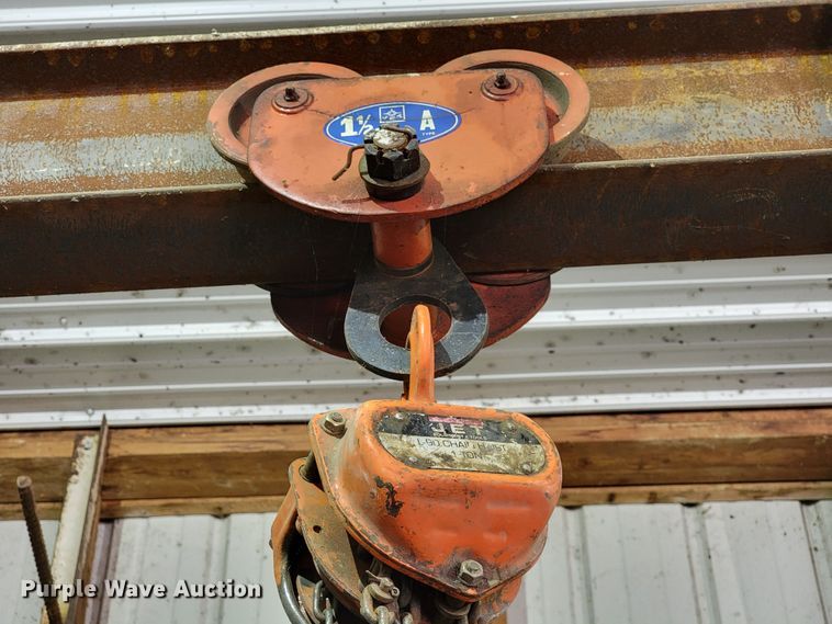 image for item DL4337 A-frame chain hoist