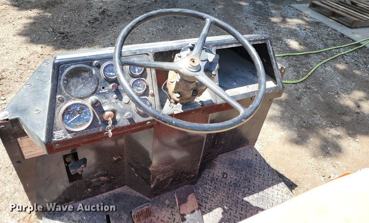 image for item DL6541 Cushman  golf cart