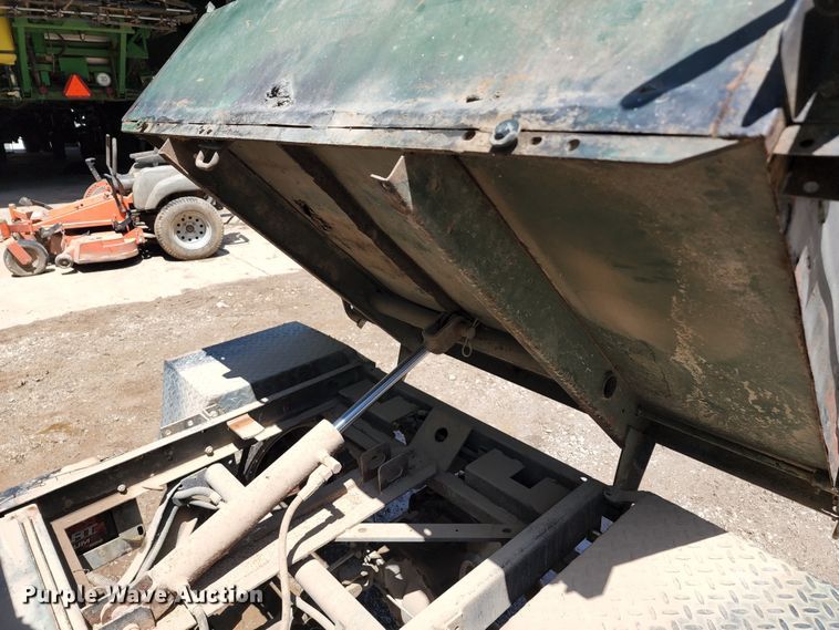 image for item DL6541 Cushman  golf cart