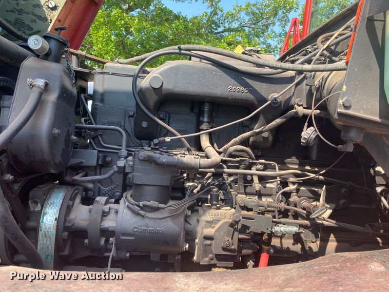 image for item DM4141 1986 Am General  fuel truck