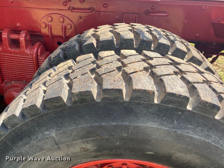 image for item DM4141 1986 Am General  fuel truck