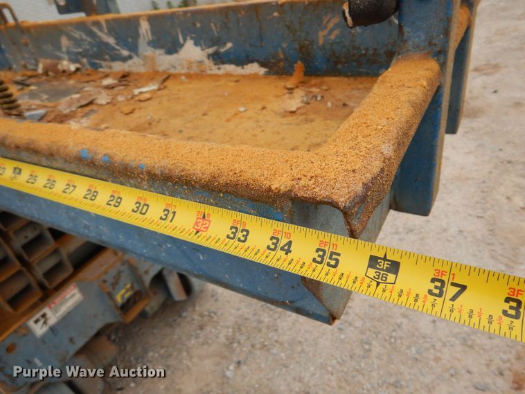 image for item DN0350 2005 Genie GS-1930  scissor lift