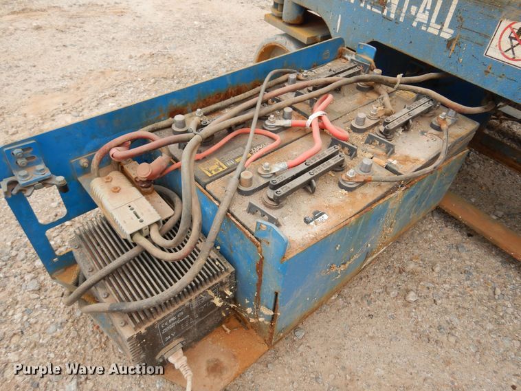 image for item DN0350 2005 Genie GS-1930  scissor lift