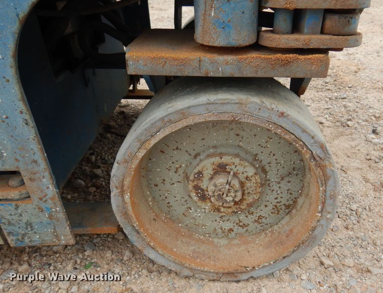 image for item DN0350 2005 Genie GS-1930  scissor lift