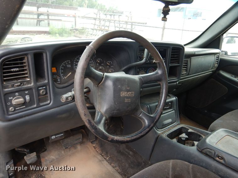 image for item DN0351 2001 GMC Sierra 1500  Crew Cab pickup truck