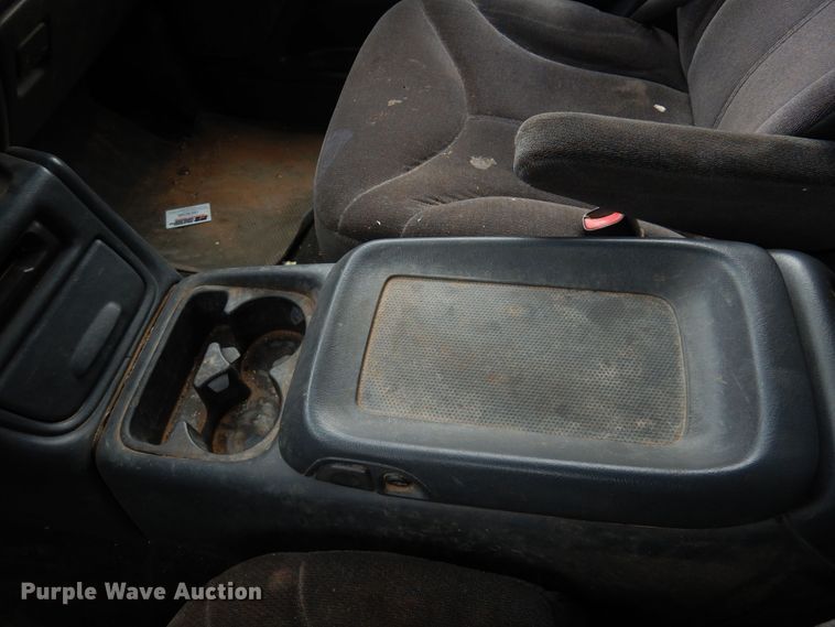 image for item DN0351 2001 GMC Sierra 1500  Crew Cab pickup truck