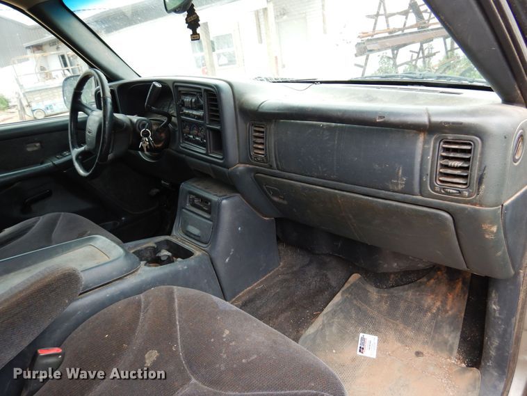 image for item DN0351 2001 GMC Sierra 1500  Crew Cab pickup truck