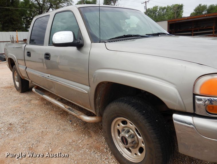 image for item DN0351 2001 GMC Sierra 1500  Crew Cab pickup truck