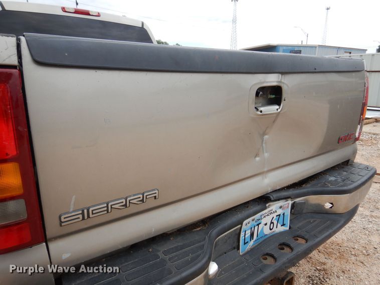 image for item DN0351 2001 GMC Sierra 1500  Crew Cab pickup truck