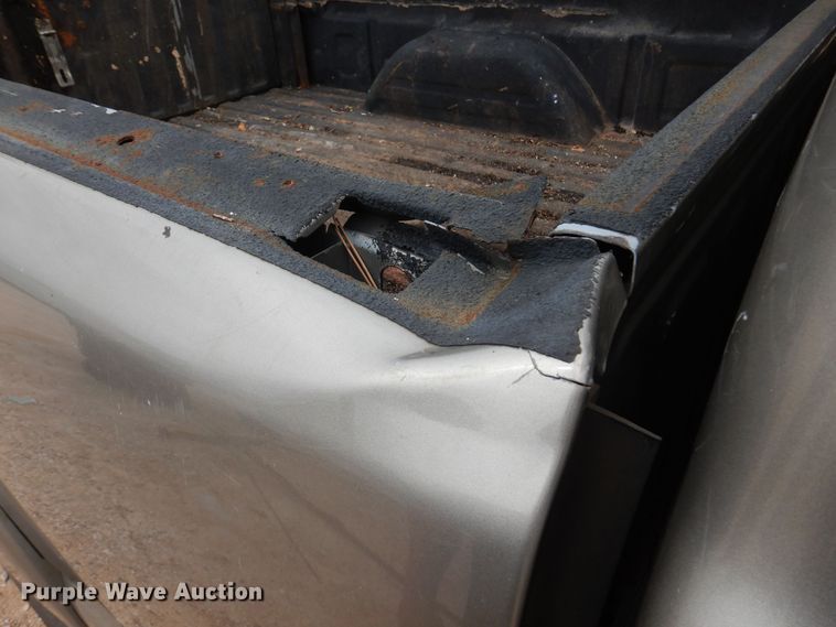 image for item DN0351 2001 GMC Sierra 1500  Crew Cab pickup truck