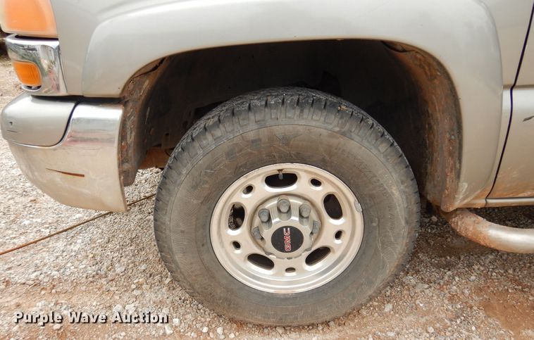 image for item DN0351 2001 GMC Sierra 1500  Crew Cab pickup truck